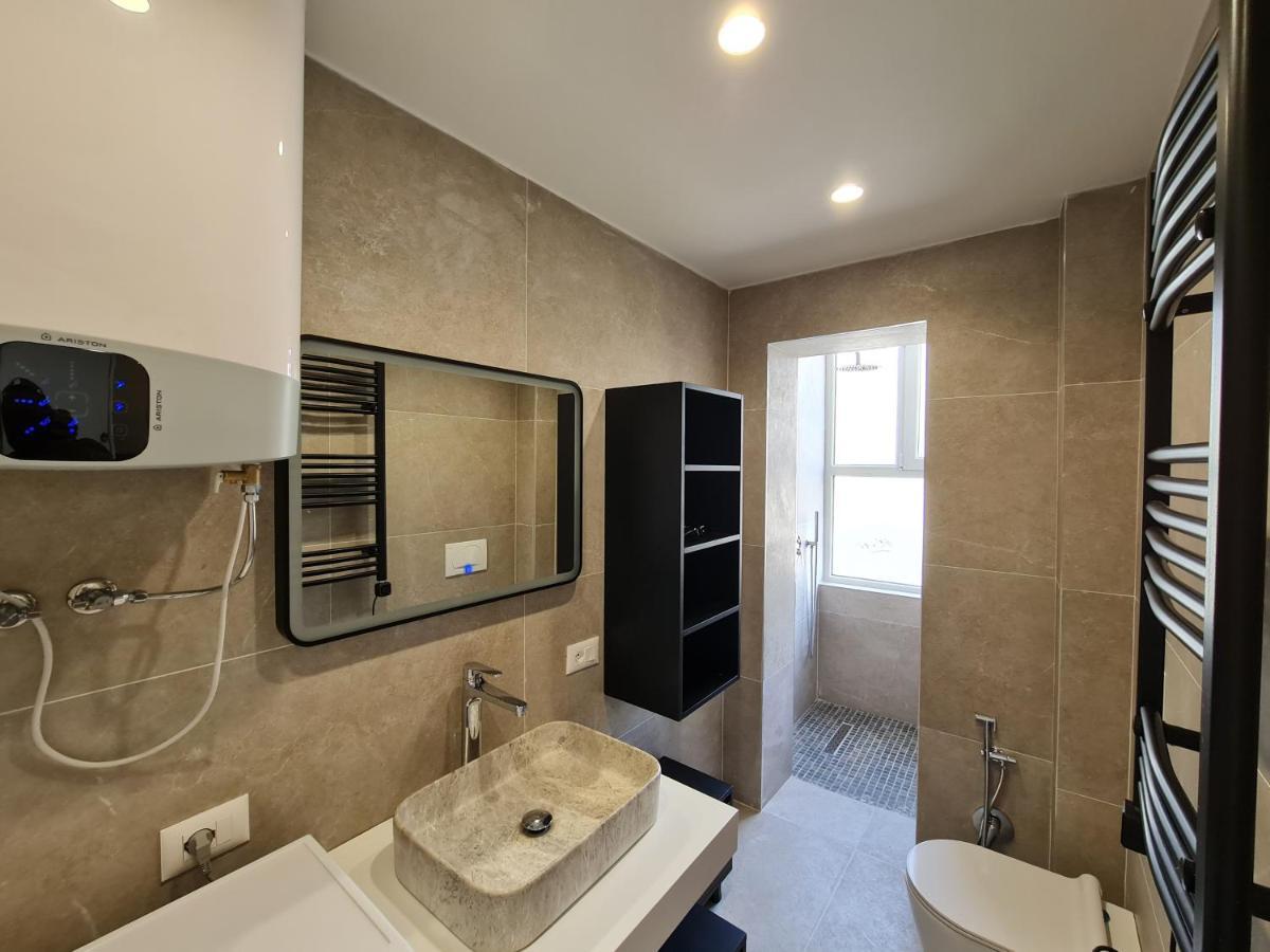 Adore - Modern Studio Tiran Dış mekan fotoğraf